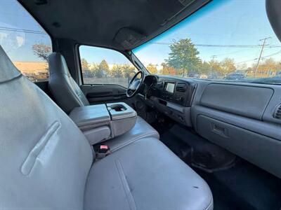 2006 Ford F-250 XL Pickup 2D 8 ft - Photo 33 - Manassas, VA 20109