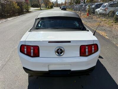 2012 Ford Mustang Convertible 2D   - Photo 7 - Manassas, VA 20109