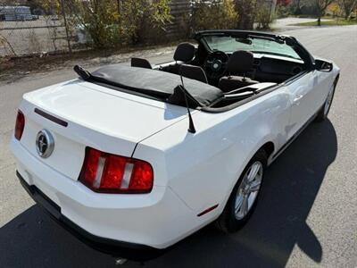 2012 Ford Mustang Convertible 2D   - Photo 22 - Manassas, VA 20109