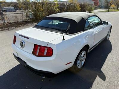 2012 Ford Mustang Convertible 2D   - Photo 5 - Manassas, VA 20109