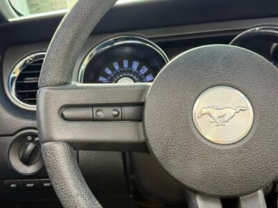 2012 Ford Mustang Convertible 2D   - Photo 34 - Manassas, VA 20109