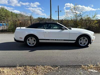 2012 Ford Mustang Convertible 2D   - Photo 3 - Manassas, VA 20109