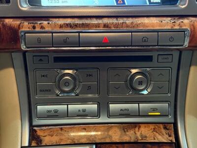 2009 Jaguar XF Luxury Sedan 4D   - Photo 26 - Manassas, VA 20109