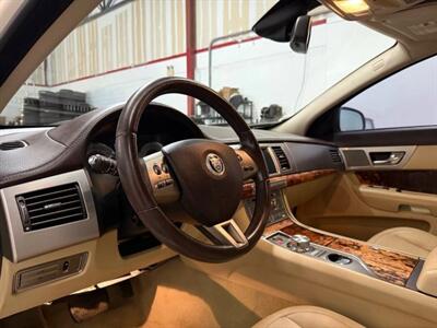 2009 Jaguar XF Luxury Sedan 4D   - Photo 33 - Manassas, VA 20109