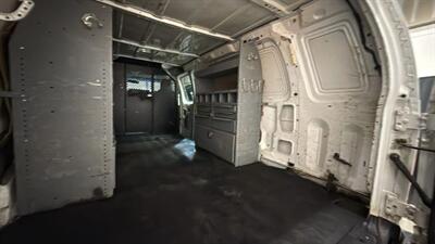 2014 Ford Extended Van 3D - Photo 27 - Manassas, VA 20109
