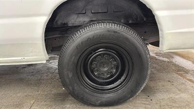 2014 Ford Extended Van 3D - Photo 43 - Manassas, VA 20109