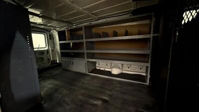 2014 Ford Extended Van 3D - Photo 33 - Manassas, VA 20109