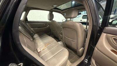2001 Toyota Avalon XL Sedan 4D   - Photo 42 - Manassas, VA 20109