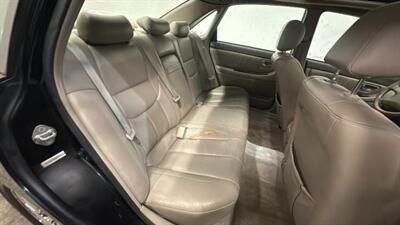 2001 Toyota Avalon XL Sedan 4D   - Photo 43 - Manassas, VA 20109