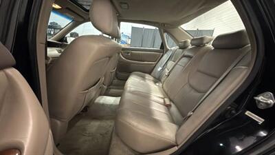 2001 Toyota Avalon XL Sedan 4D   - Photo 38 - Manassas, VA 20109