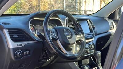2016 Jeep Cherokee Limited Sport Utility 4D   - Photo 37 - Manassas, VA 20109