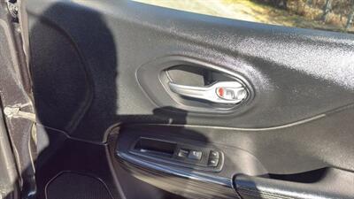 2016 Jeep Cherokee Limited Sport Utility 4D   - Photo 52 - Manassas, VA 20109