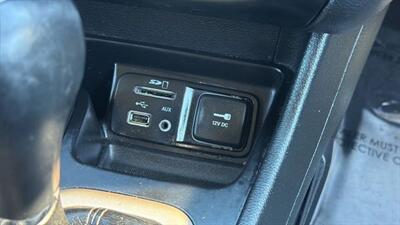 2016 Jeep Cherokee Limited Sport Utility 4D   - Photo 29 - Manassas, VA 20109