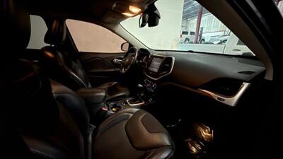 2015 Jeep Cherokee TrailHawk Sport Utility 4D   - Photo 56 - Manassas, VA 20109