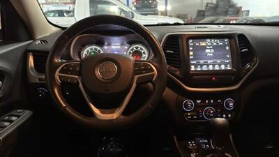 2015 Jeep Cherokee TrailHawk Sport Utility 4D   - Photo 21 - Manassas, VA 20109