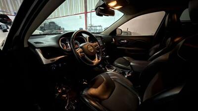 2015 Jeep Cherokee TrailHawk Sport Utility 4D   - Photo 42 - Manassas, VA 20109