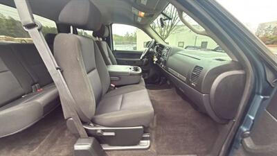 2010 Chevrolet Silverado 1500 LT Pickup 4D 8 ft   - Photo 39 - Manassas, VA 20109