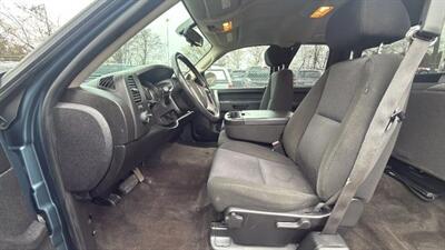 2010 Chevrolet Silverado 1500 LT Pickup 4D 8 ft   - Photo 16 - Manassas, VA 20109