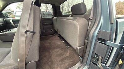 2010 Chevrolet Silverado 1500 LT Pickup 4D 8 ft   - Photo 31 - Manassas, VA 20109