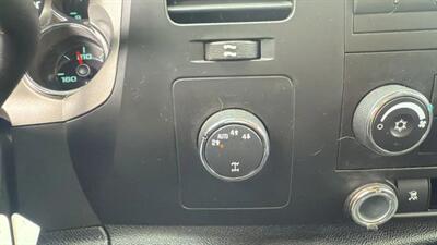 2010 Chevrolet Silverado 1500 LT Pickup 4D 8 ft   - Photo 26 - Manassas, VA 20109