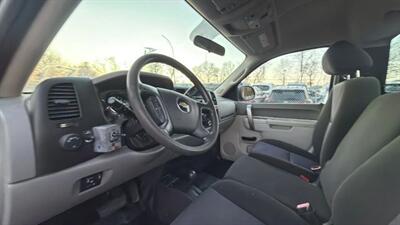 2011 Chevrolet Silverado 2500 Work Truck Pickup 2D 8 ft   - Photo 22 - Manassas, VA 20109