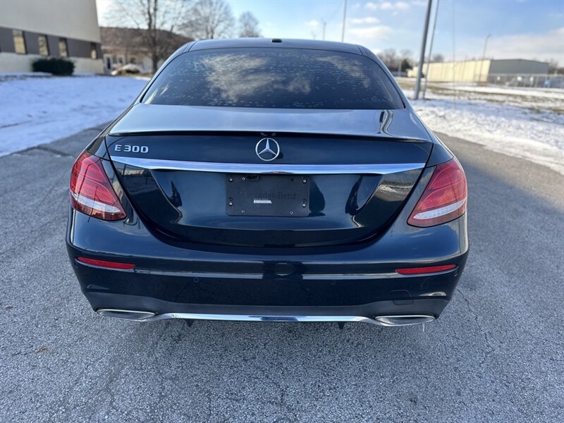 2017 Mercedes-Benz E 300 - Photo 5 - Indianapolis, IN 46234