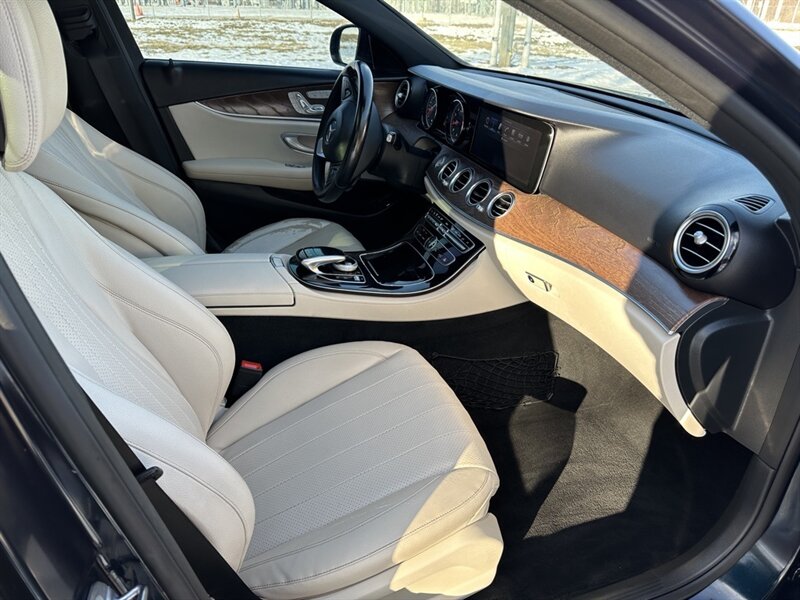 2017 Mercedes-Benz E 300 - Photo 13 - Indianapolis, IN 46234