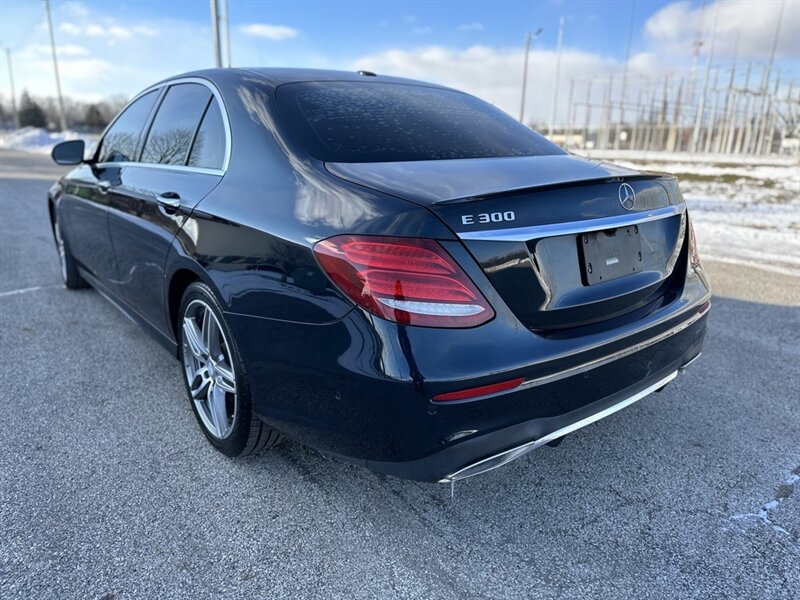 2017 Mercedes-Benz E 300 - Photo 6 - Indianapolis, IN 46234