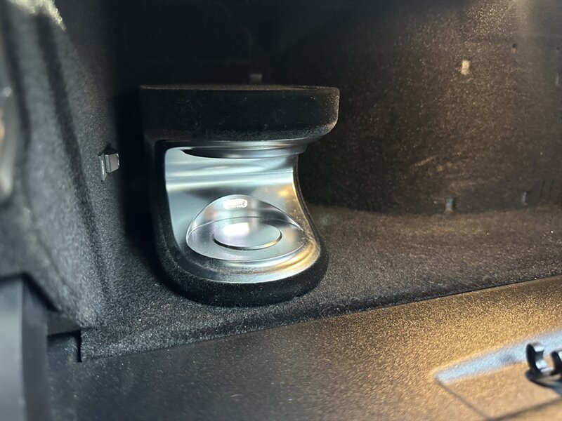 2017 Mercedes-Benz E 300 - Photo 43 - Indianapolis, IN 46234