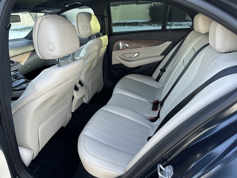 2017 Mercedes-Benz E 300 - Photo 8 - Indianapolis, IN 46234