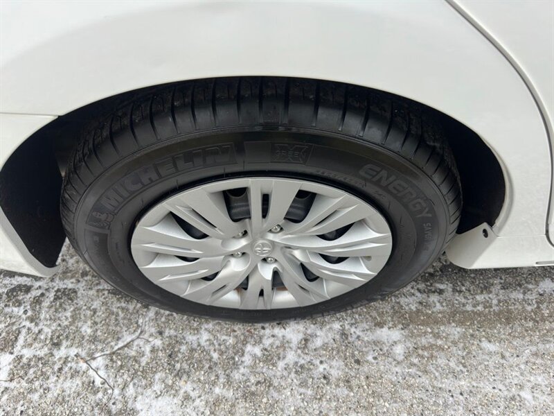 2014 Toyota Camry LE - Photo 26 - Indianapolis, IN 46234