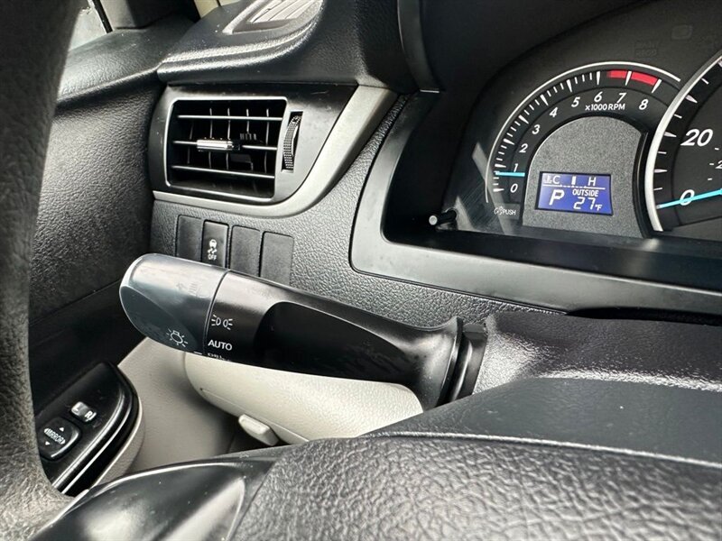 2014 Toyota Camry LE - Photo 10 - Indianapolis, IN 46234