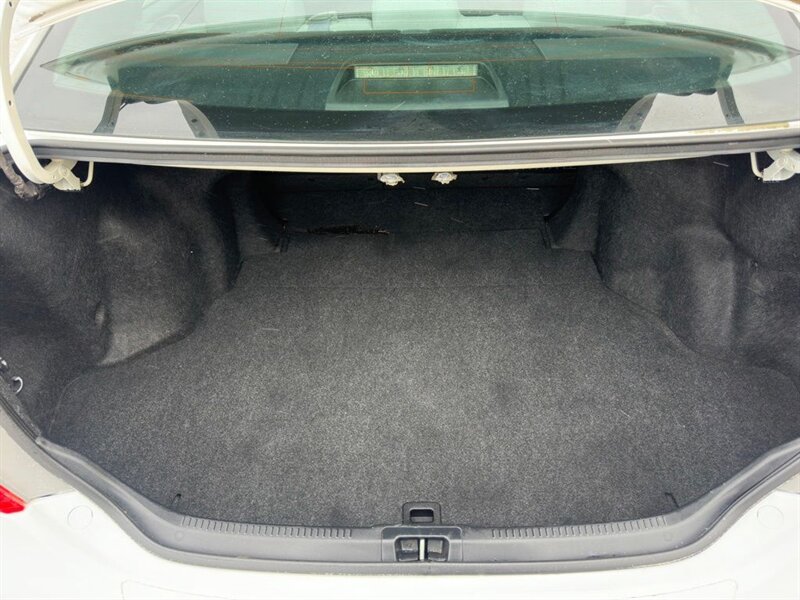 2014 Toyota Camry LE - Photo 22 - Indianapolis, IN 46234