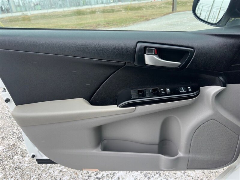 2014 Toyota Camry LE - Photo 19 - Indianapolis, IN 46234