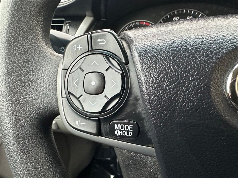 2014 Toyota Camry LE - Photo 11 - Indianapolis, IN 46234