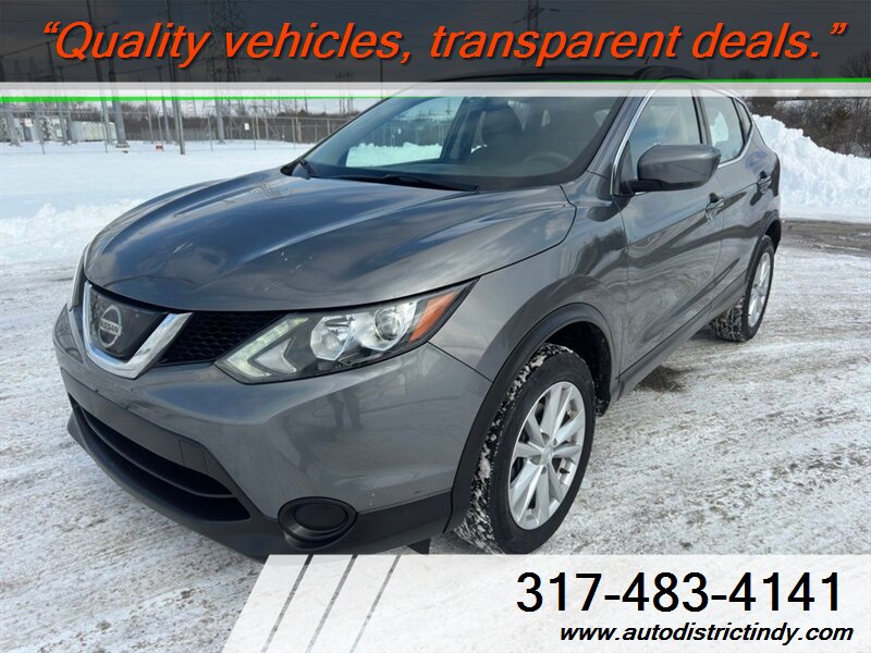 2018 Nissan Rogue Sport S   - Photo 1 - Indianapolis, IN 46234