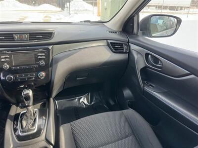 2018 Nissan Rogue Sport S   - Photo 9 - Indianapolis, IN 46234