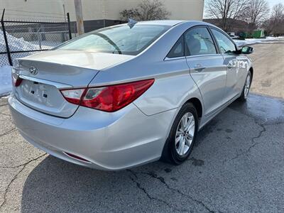 2013 Hyundai SONATA GLS - Photo 4 - Indianapolis, IN 46234