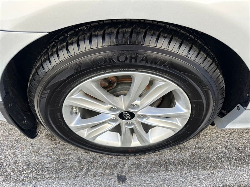 2013 Hyundai SONATA GLS - Photo 25 - Indianapolis, IN 46234