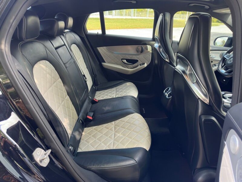 2019 Mercedes-Benz GLC GLC 63 AMG® 4MATIC® - Photo 18 - Indianapolis, IN 46234