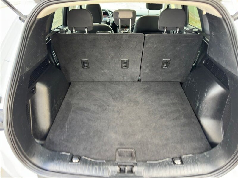 2021 Ford Escape Hybrid SE - Photo 35 - Indianapolis, IN 46234