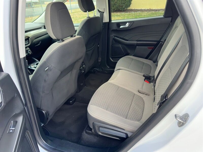 2021 Ford Escape Hybrid SE - Photo 12 - Indianapolis, IN 46234