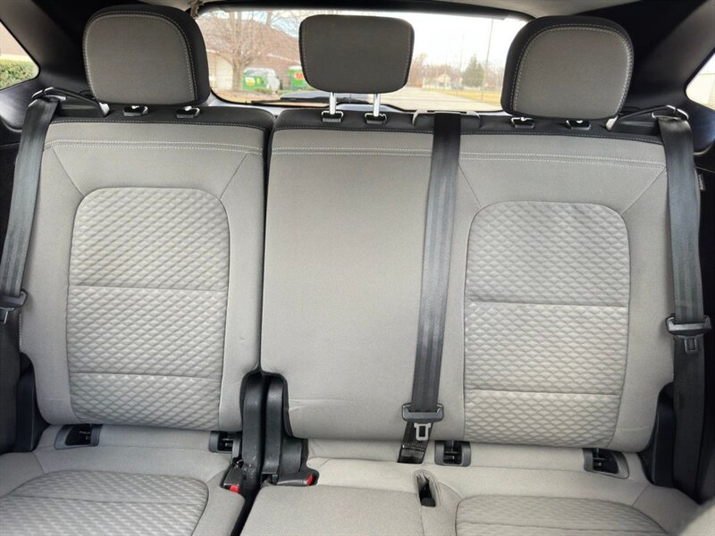 2021 Ford Escape Hybrid SE - Photo 13 - Indianapolis, IN 46234