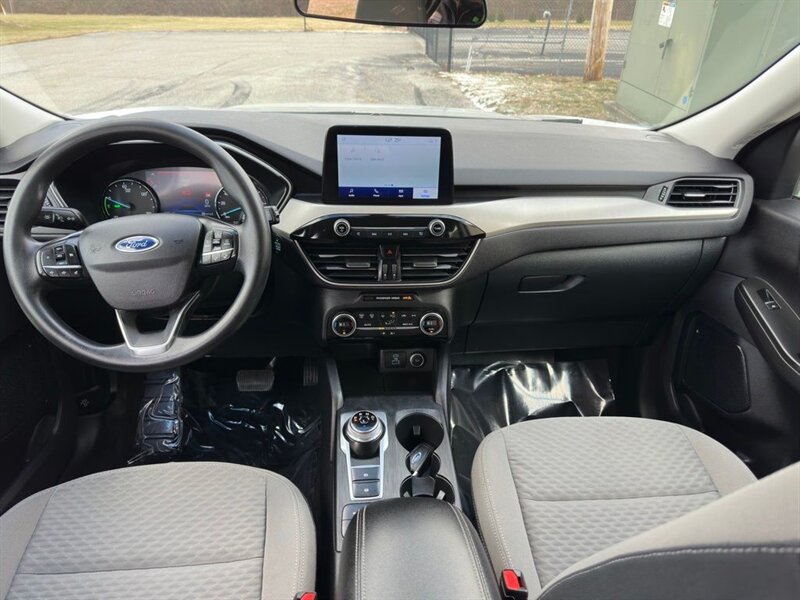 2021 Ford Escape Hybrid SE - Photo 9 - Indianapolis, IN 46234
