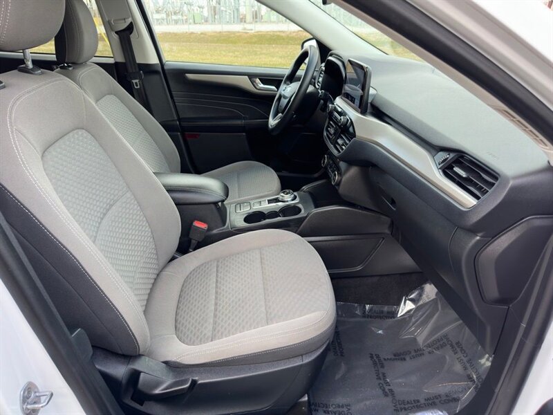 2021 Ford Escape Hybrid SE - Photo 15 - Indianapolis, IN 46234
