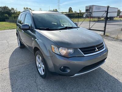 2007 Mitsubishi Outlander XLS - Photo 3 - Indianapolis, IN 46234