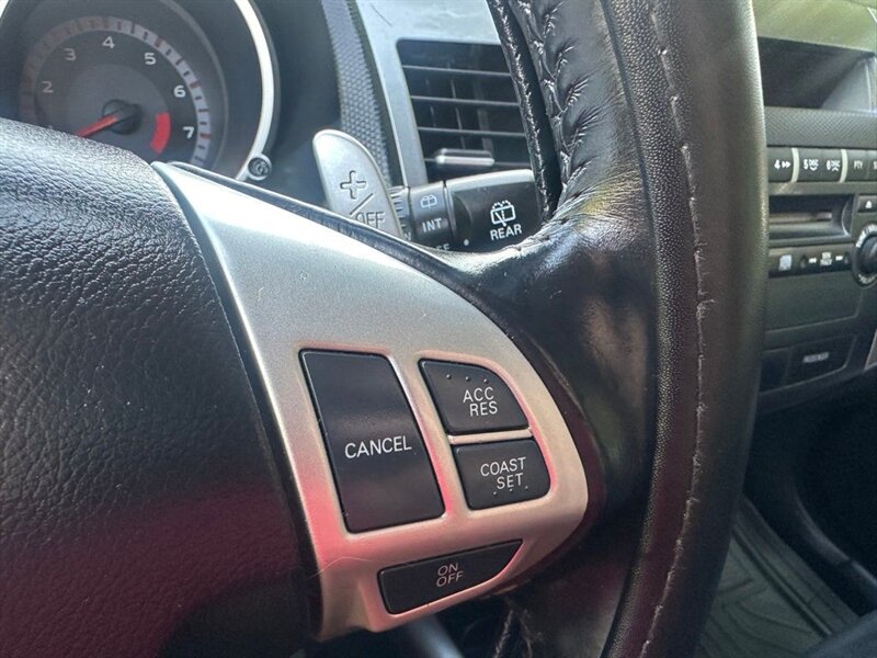 2007 Mitsubishi Outlander XLS - Photo 21 - Indianapolis, IN 46234