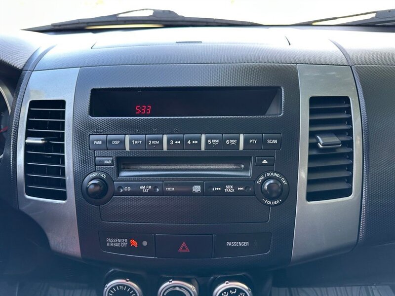 2007 Mitsubishi Outlander XLS - Photo 27 - Indianapolis, IN 46234