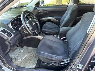 2007 Mitsubishi Outlander XLS - Photo 10 - Indianapolis, IN 46234