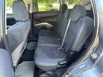 2007 Mitsubishi Outlander XLS - Photo 13 - Indianapolis, IN 46234